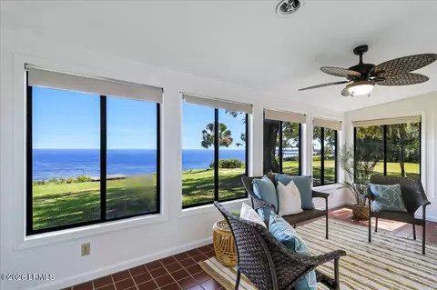 50 Honeysuckle Ln, Beaufort, SC 29907