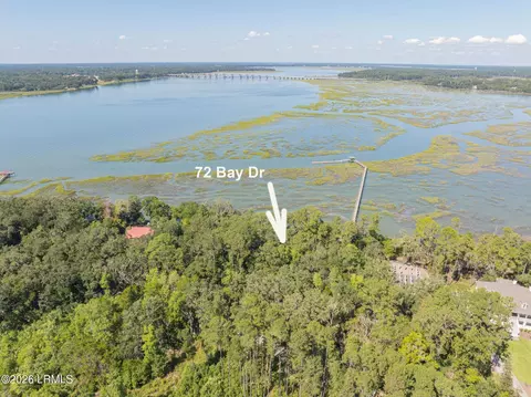 72 Bay Dr, Beaufort, SC 29907