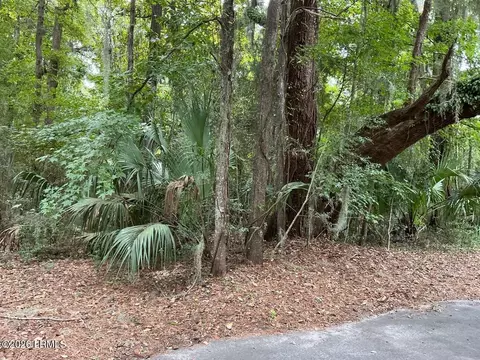 80 N Boone Rd, Saint Helena Island, SC 29920
