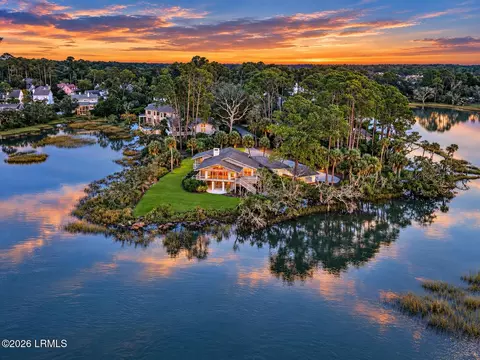 18 Nautilas Rd, Hilton Head Island, SC 29928