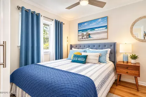 40 Folly Field Rd #205B, Hilton Head Island, SC 29928