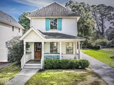 1323 Broad St, Beaufort, SC 29902