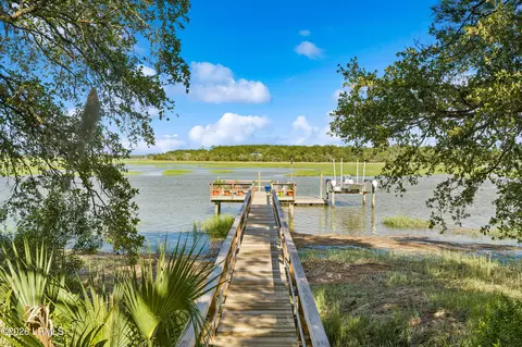 153 Dataw Dr, Saint Helena Island, SC 29920