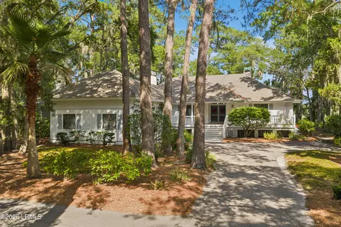 153 Dataw Dr, Saint Helena Island, SC 29920