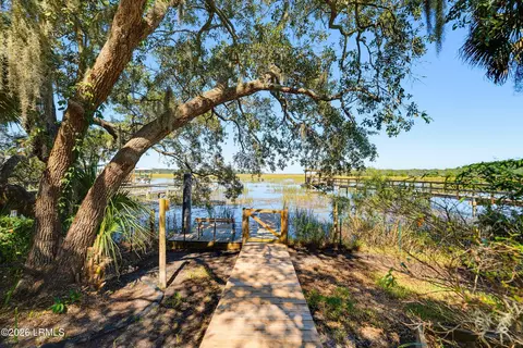 20 Tomahawk Trl, Saint Helena Island, SC 29920