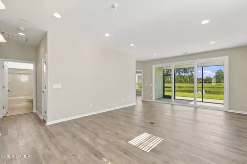 Living - 232 Springtime Ct, Bluffton, SC 29909 photo 4 of 6