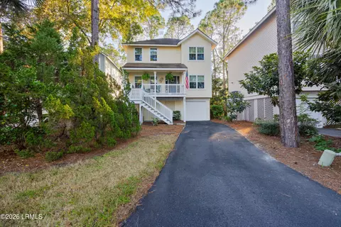 16 Pine Burr Rd E #8, Hilton Head Island, SC 29926