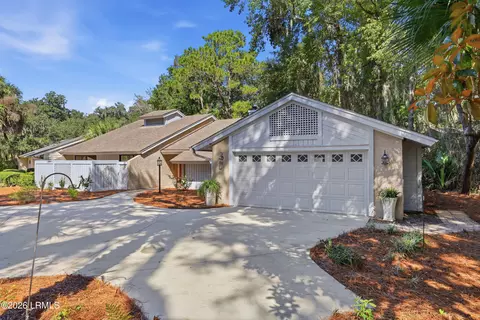 19 Stable Gate Rd, Hilton Head Island, SC 29926