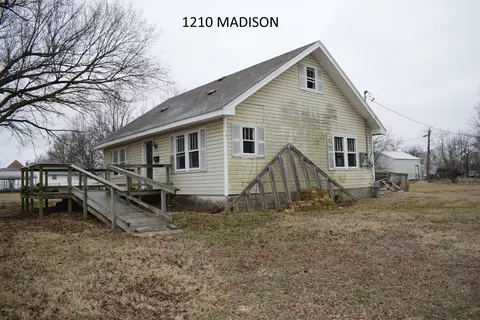 1210 Madison Galena Ks 66739, Galena, KS 66739