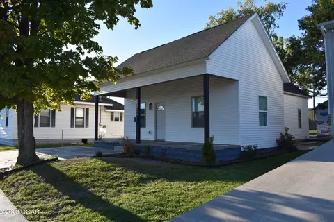 104 Front Street Monett Mo 65708 St, Monett, MO 65708 photo 1