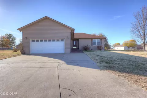 2212 S Dingle Drive Joplin Mo 64801 Dr, Joplin, MO 64801 photo 1