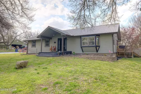 502 N Ash Street Webb City Mo 64870 St, Webb City, MO 64870 photo 1