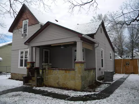 1109 Walnut Street Carthage Mo 64836 St, Carthage, MO 64836 photo 1