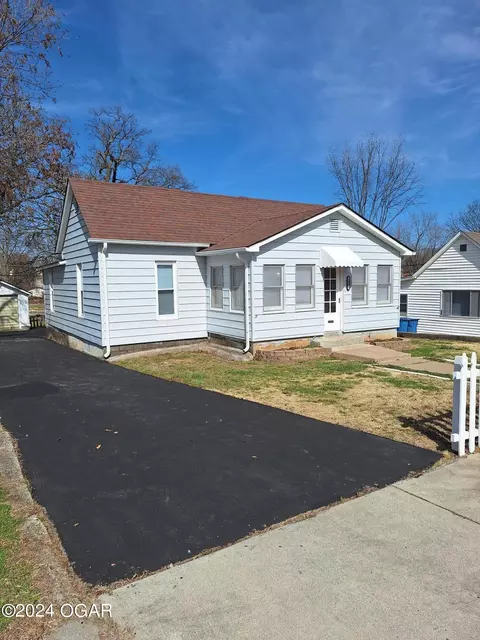 1005 Sycamore Street Carthage Mo 64836 St, Carthage, MO 64836 photo 1