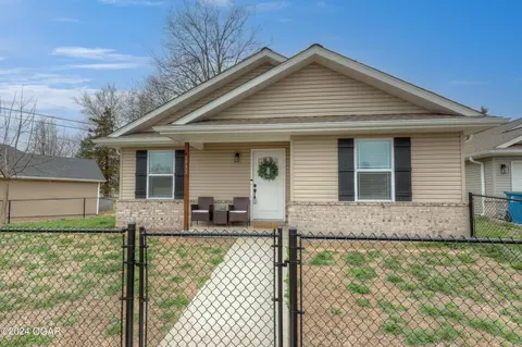 1933 E Manitou Street Joplin Mo 64801 St, Joplin, MO 64801 photo 1
