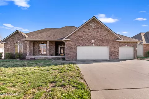 2102 E Natalie Lane Joplin Mo 64801 Ln, Joplin, MO 64801 photo 1