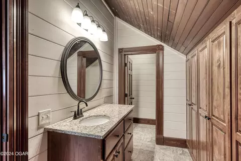 Bath - 1014 S Main Street Carthage Mo 64836 St, Carthage, MO 64836 photo 6 of 11