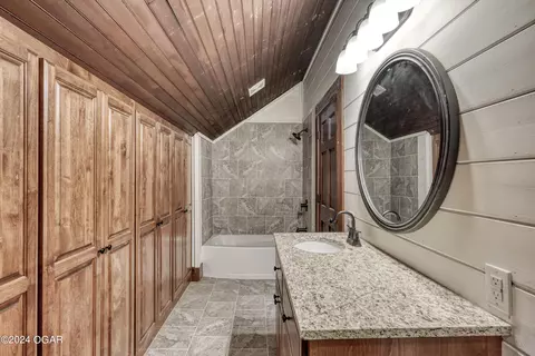 Bath - 1014 S Main Street Carthage Mo 64836 St, Carthage, MO 64836 photo 7 of 11