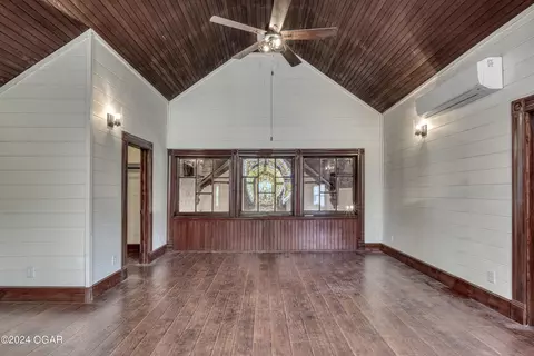 Living - 1014 S Main Street Carthage Mo 64836 St, Carthage, MO 64836 photo 6 of 9