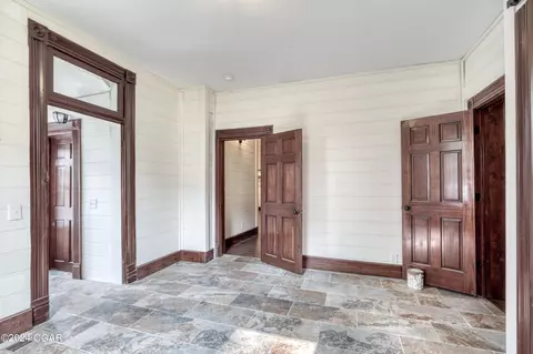 Entry Way - 1014 S Main Street Carthage Mo 64836 St, Carthage, MO 64836 photo 5 of 7