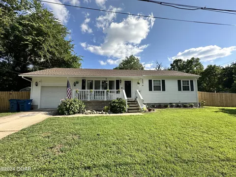 2430 E Laurel Street Joplin Mo 64801 St, Joplin, MO 64801 photo 1