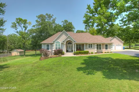 303 Timber Hill Drive Joplin Mo 64801 Dr, Joplin, MO 64801 photo 1