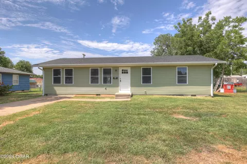 2015 Forest Drive Carthage Mo 64836 Dr, Carthage, MO 64836 photo 1