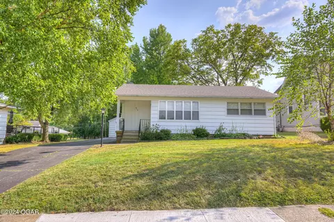 618 E Centennial Avenue Carthage Mo 64836 Ave, Carthage, MO 64836 photo 1