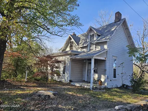 444 E 8th Street Baxter Springs Ks 66713 St, Baxter Springs, KS 66713