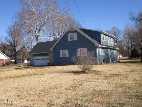 206 Maple Street Lamar Mo 64759 St, Lamar, MO 64759 photo 1