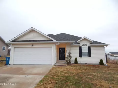 407 W Walton Avenue Carl Junction Mo 64834 Ave, Carl Junction, MO 64834 photo 1