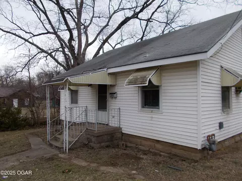 802 N Clay Street Nevada Mo 64772 St, Nevada, MO 64772 photo 1
