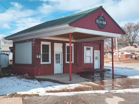 102 S Main Street Liberal Mo 64762, Liberal, MO 64762 photo 1