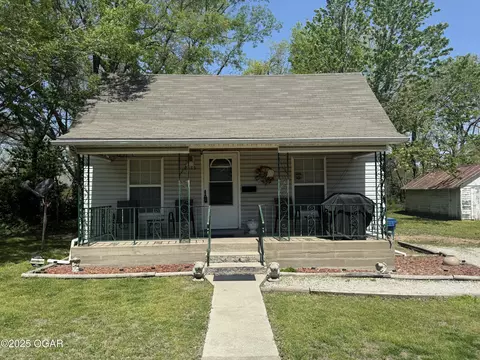 2615 E 5th Street Joplin Mo 64801 St, Joplin, MO 64801 photo 1