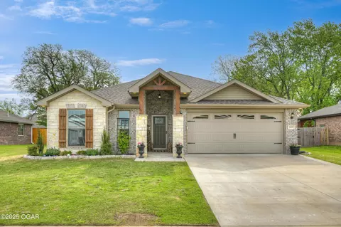 2035 Eagle Drive Neosho Mo 64850 Dr, Neosho, MO 64850 photo 1