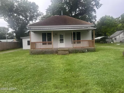 705 W Magnolia Cherokee Ks 66724, Cherokee, KS 66724