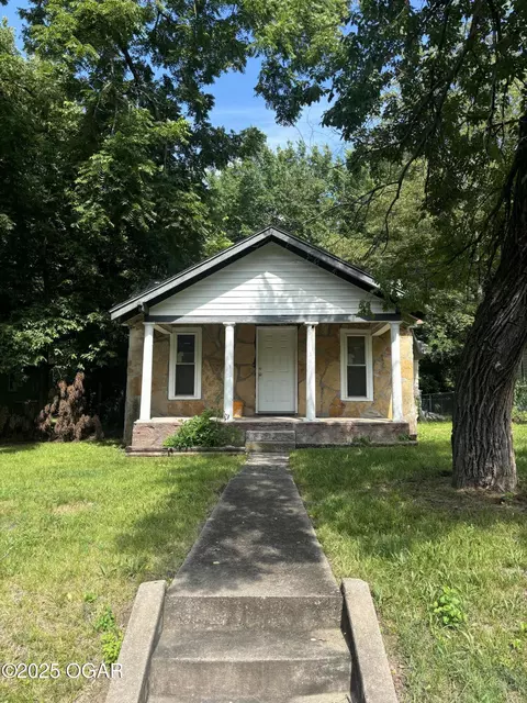 205 N Maple Ave Joplin Mo 64801, Joplin, MO 64801 photo 1