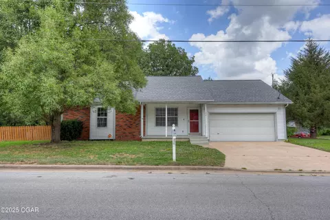 104 Randolph Drive Carl Junction Mo 64834 Dr, Carl Junction, MO 64834 photo 1