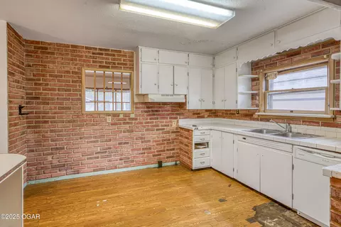 Kitchen - 1507 S Sergeant Avenue Joplin Mo 64804 Ave, Joplin, MO 64804 photo 2 of 2