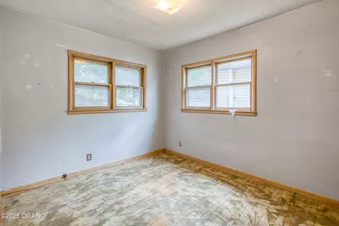 Bedroom - 1507 S Sergeant Avenue Joplin Mo 64804 Ave, Joplin, MO 64804 photo 2 of 5
