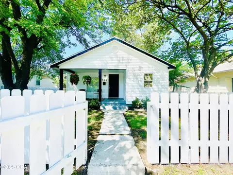 422 S Highland Avenue Joplin Mo 64801 Ave, Joplin, MO 64801