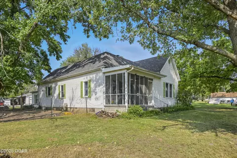 13811 E Noah Road Nevada Mo 64772 Rd, Nevada, MO 64772 photo 1