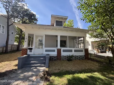 1814 S Sergeant Avenue Joplin Mo 64804 Ave, Joplin, MO 64804 photo 1