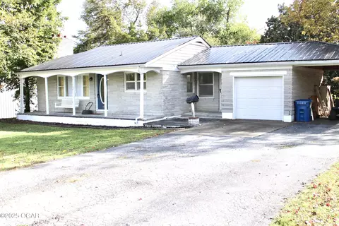 702 E Centennial Carthage Mo 64836, Carthage, MO 64836