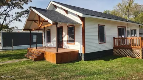 1021 E Sycamore Street Columbus Ks 66725 St, Columbus, KS 66725