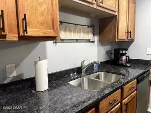 Kitchen - 2962 Vineyards Parkway 2 Branson Mo 65616 Pkwy #2, Branson, MO 65616 photo 3 of 3