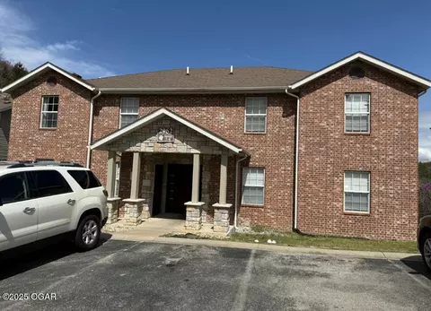 2962 Vineyards Parkway 2 Branson Mo 65616 Pkwy #2, Branson, MO 65616