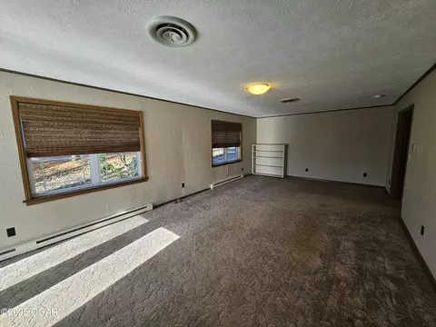 Living - 1105 N 14th Street Monett Mo 65708, Monett, MO 65708 photo 4 of 6