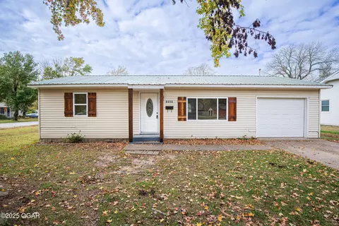 1507 Cherry Street Lamar Mo 64759, Lamar, MO 64759