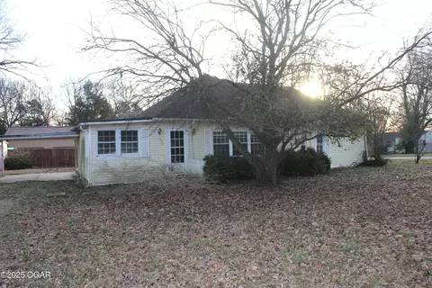 600 Linzee Boulevard Pierce City Mo 65723 Blvd, Pierce City, MO 65723